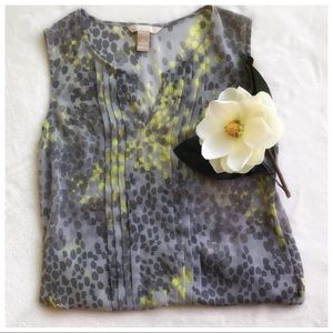 Sheer Banana Republic top size XS